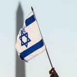 Crypto Analyst Buys 100,000 XRP, Calls It Calculated Hedge Against Traditional Finance